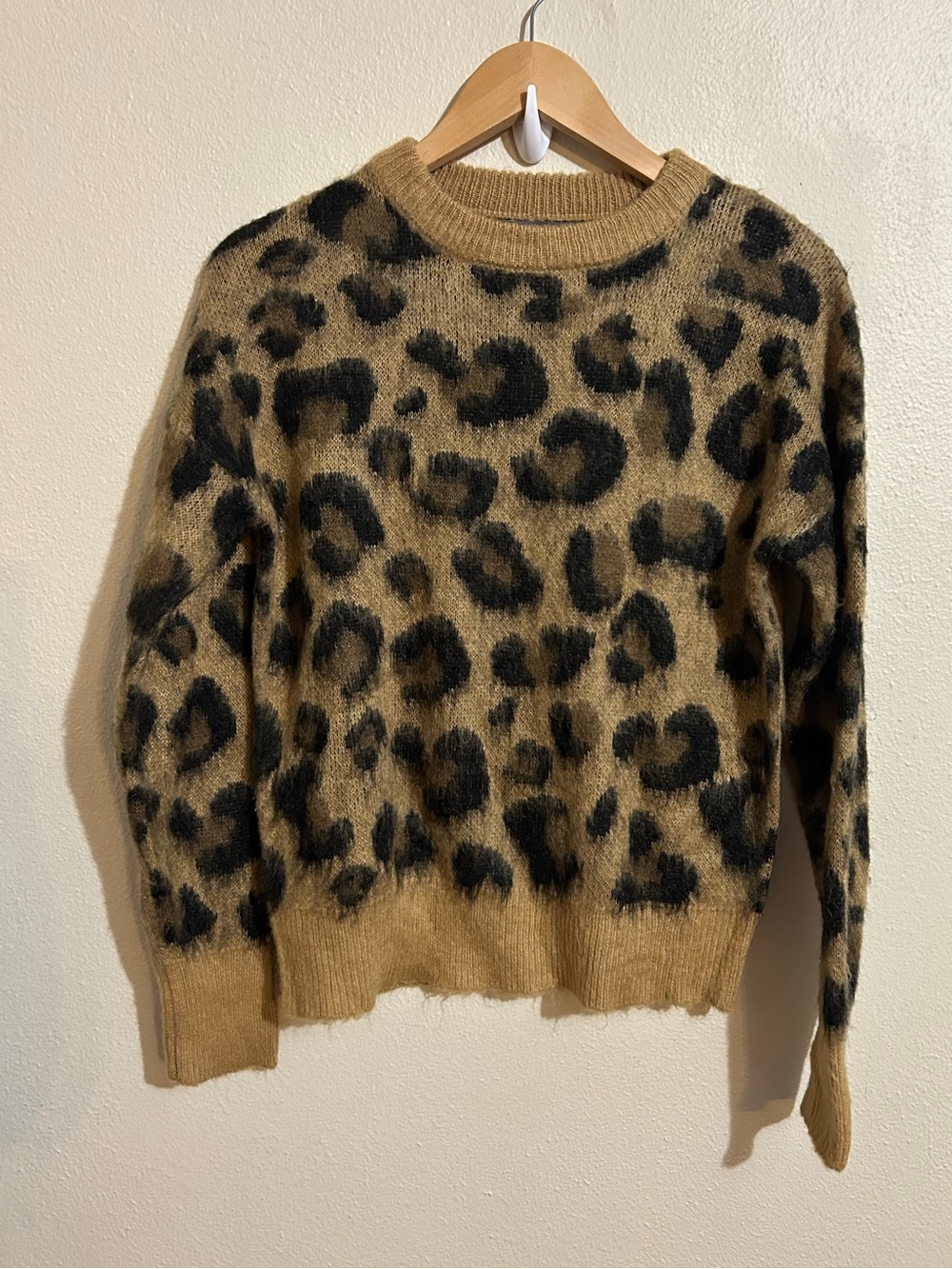 Primark Cozy Knit Leopard Print Crewneck Sweater Size XS